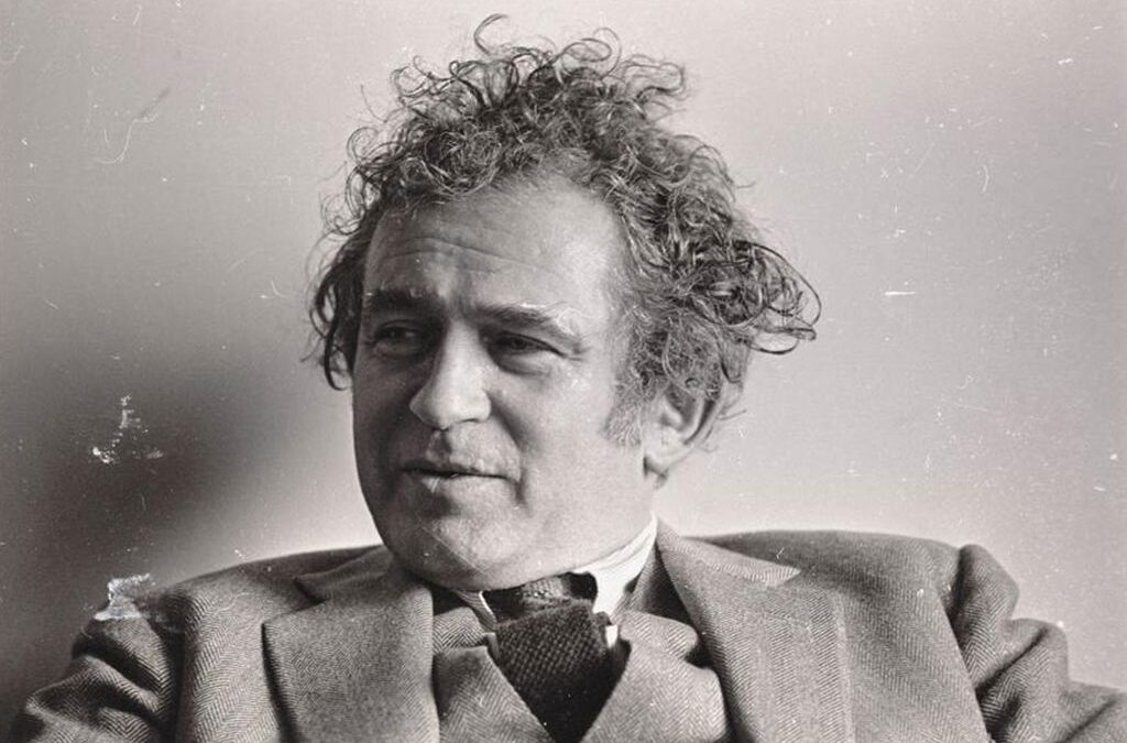 Norman Mailer: “Todo el periodismo es ficción y la mayor parte de él, ficción horrorosa”.