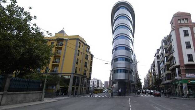 Más edificios para el Gobierno