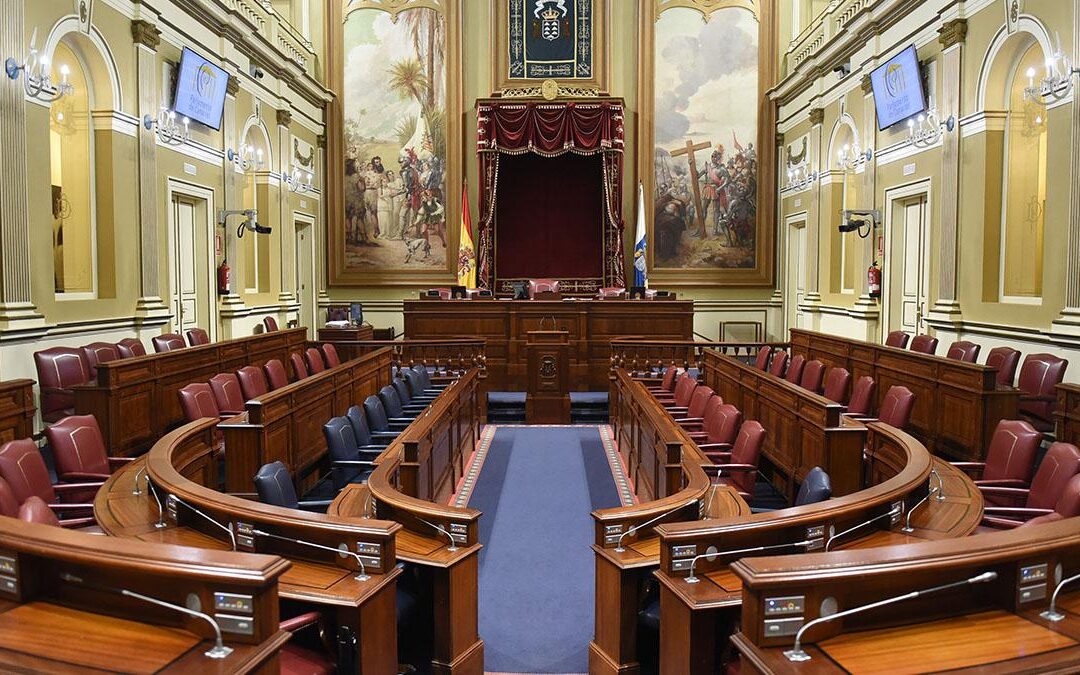 Sillones nuevos para Sus Señorías