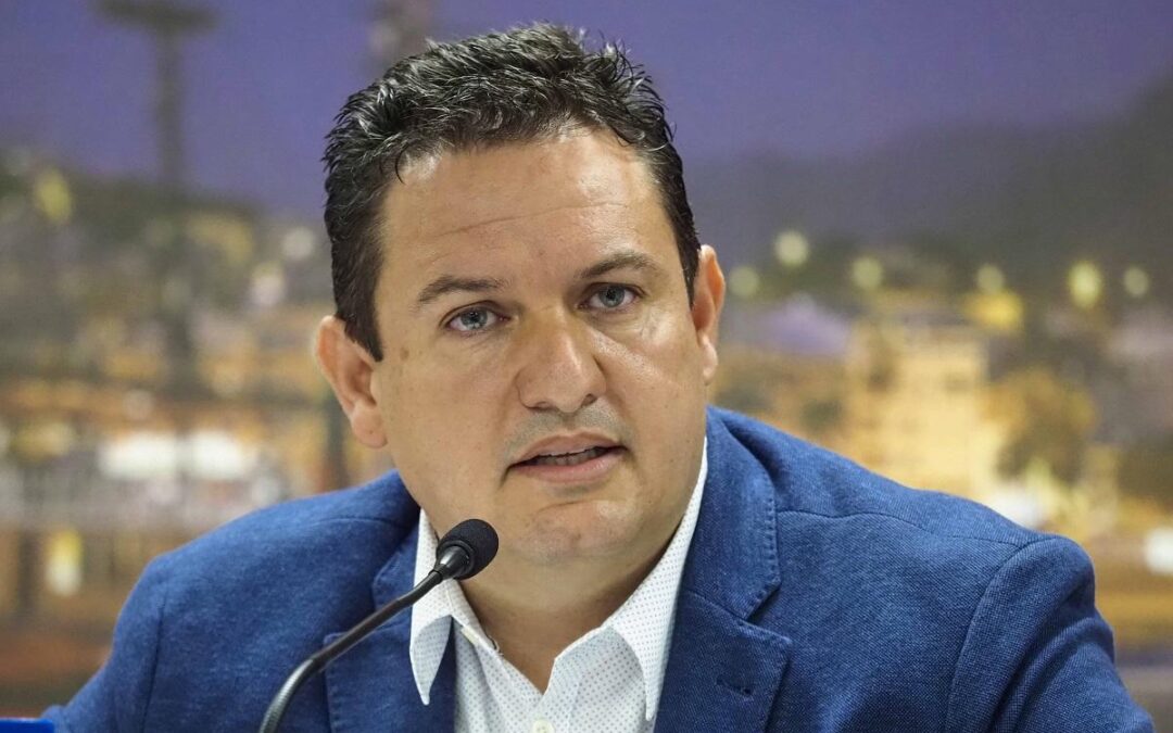Arona: el sainete recurrente