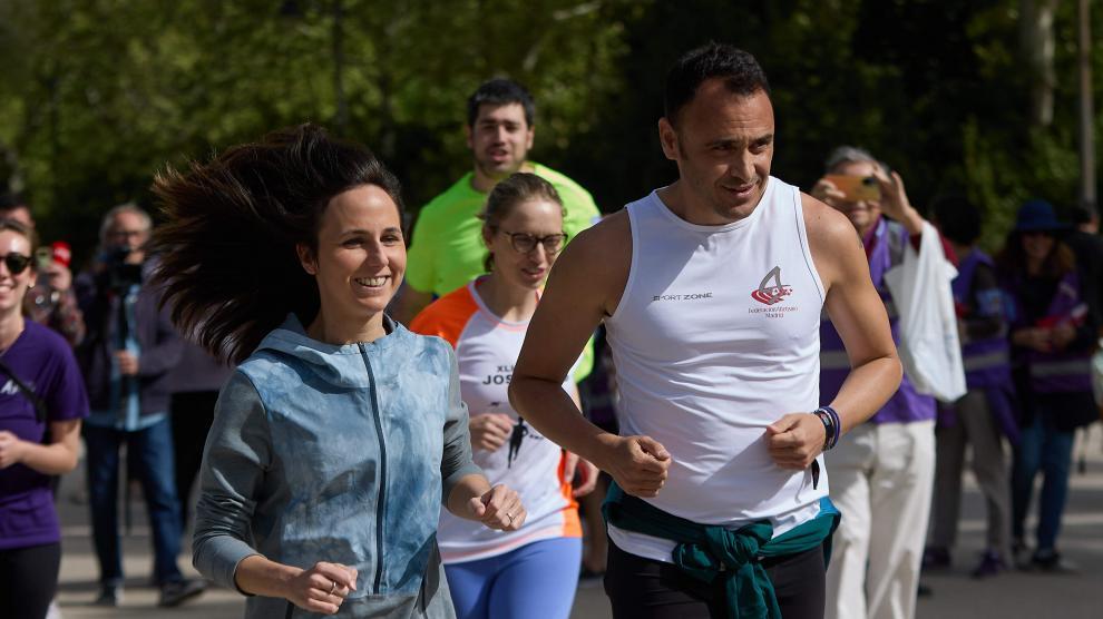 Todos corriendo (hacia quien sabe dónde)